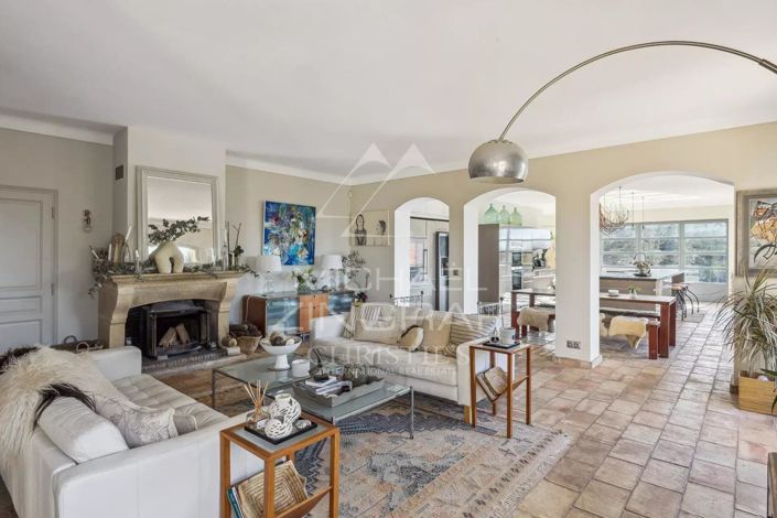 Image No.5-4 Bed House for sale