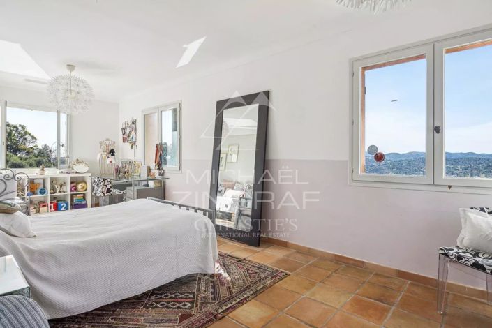 Image No.9-4 Bed House for sale