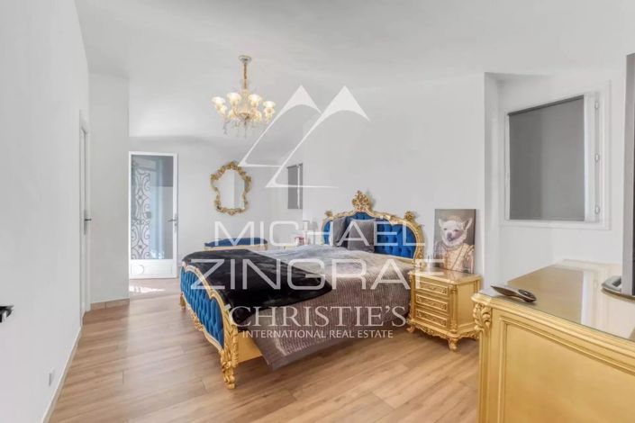 Image No.7-4 Bed House for sale