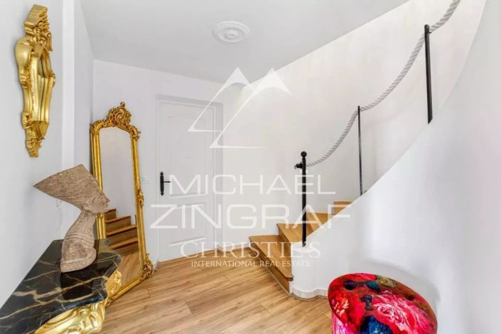 Image No.8-4 Bed House for sale