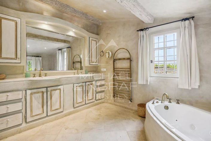 Image No.14-7 Bed House for sale