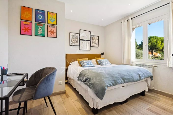 Image No.12-Maison de 7 chambres à vendre à Peymeinade