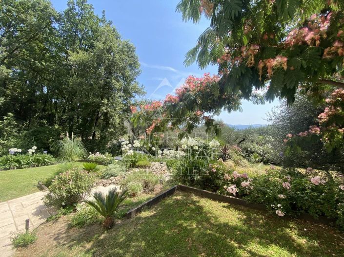 Image No.10-5 Bed House for sale