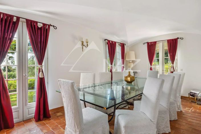 Image No.3-5 Bed House for sale