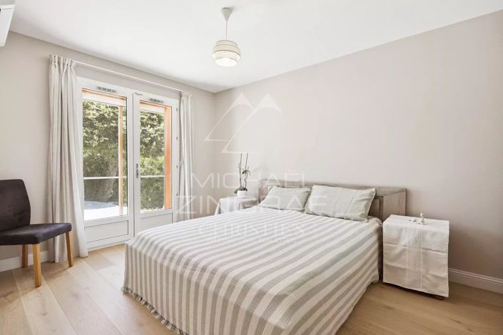 Image No.12-4 Bed House for sale