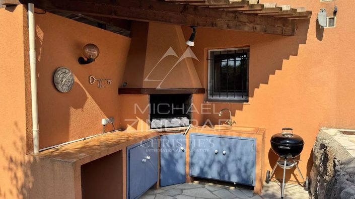 Image No.14-4 Bed House for sale