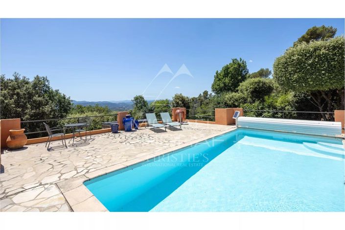 Image No.2-4 Bed House for sale