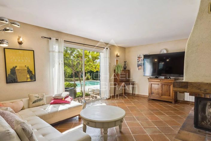 Image No.7-Maison de 4 chambres à vendre à Saint-Cézaire-sur-Siagne