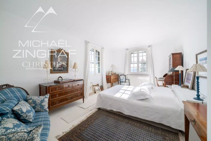 Image No.6-5 Bed House for sale