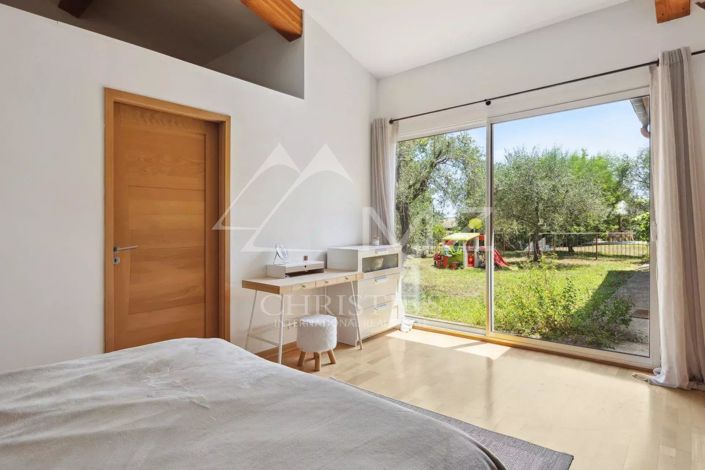 Image No.6-Maison de 4 chambres à vendre à Saint-Cézaire-sur-Siagne