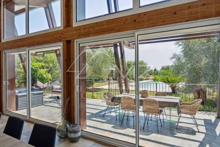 Image No.7-Maison de 4 chambres à vendre à Saint-Cézaire-sur-Siagne