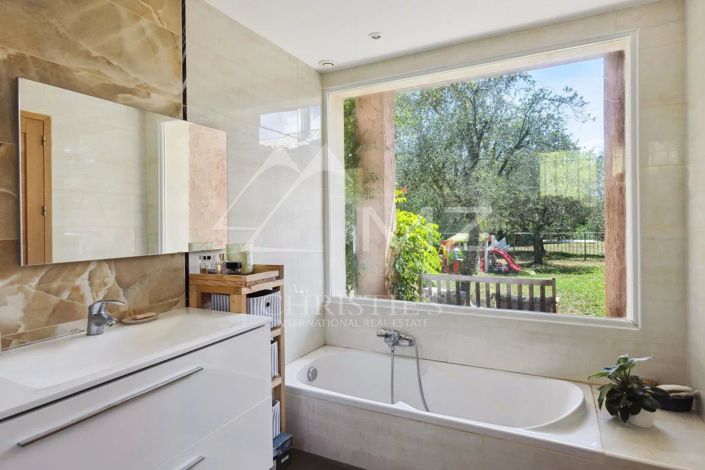 Image No.8-Maison de 4 chambres à vendre à Saint-Cézaire-sur-Siagne