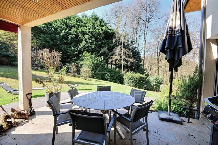 Image No.6-6 Bed House for sale