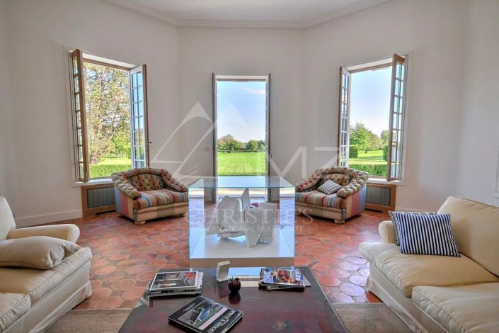 Image No.9-9 Bed House for sale