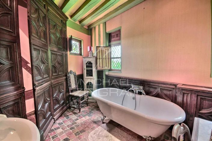 Image No.13-6 Bed House for sale