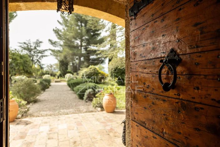 Image No.12-4 Bed House for sale