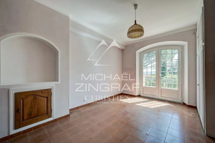 Image No.19-4 Bed House for sale