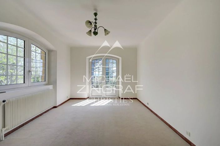 Image No.20-4 Bed House for sale