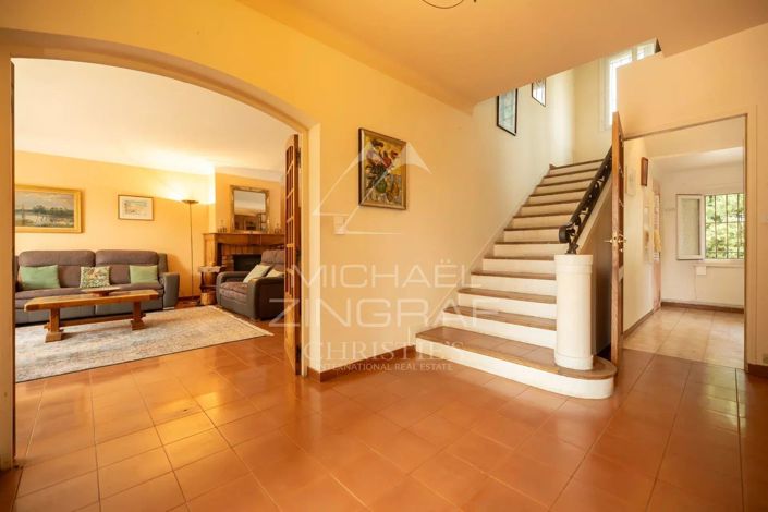 Image No.5-4 Bed House for sale