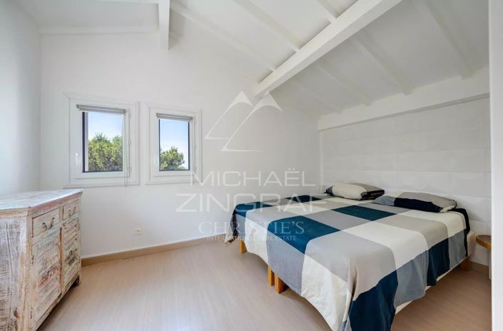 Image No.10-4 Bed House for sale