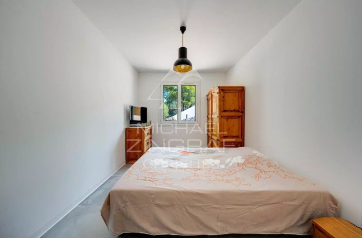 Image No.12-4 Bed House for sale