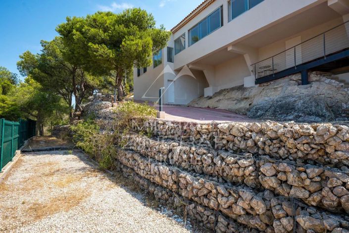 Image No.21-4 Bed House for sale