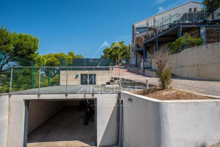 Image No.22-4 Bed House for sale