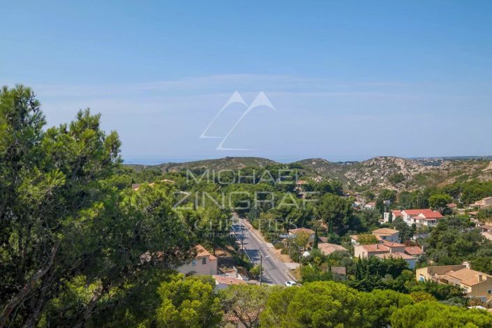 Image No.24-4 Bed House for sale