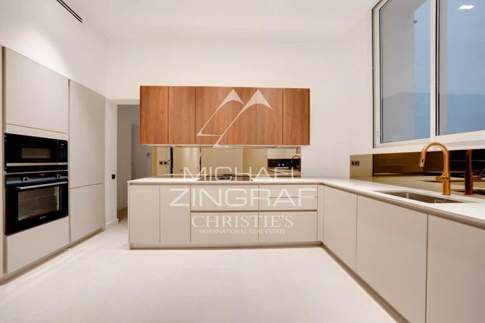 Image No.11-4 Bed Apartment for sale