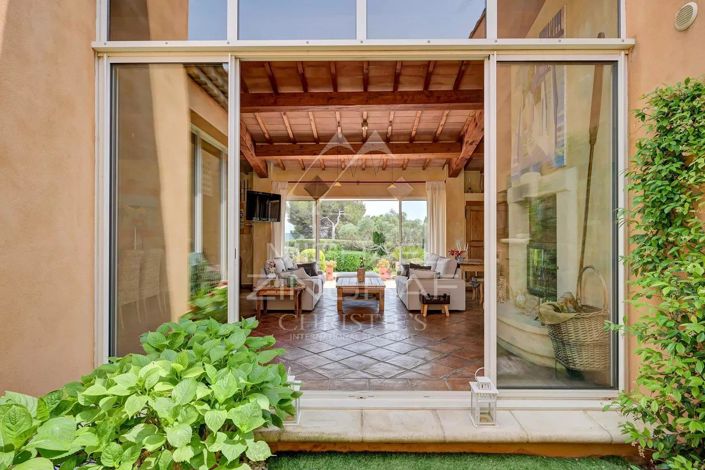 Image No.10-4 Bed House for sale