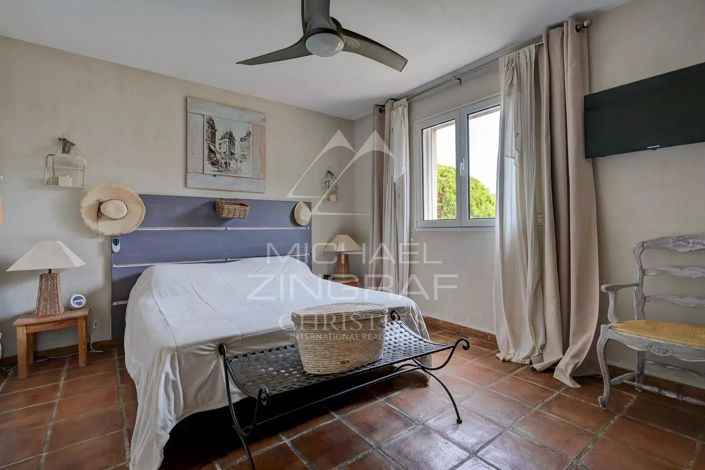 Image No.13-4 Bed House for sale