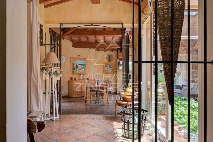 Image No.17-4 Bed House for sale