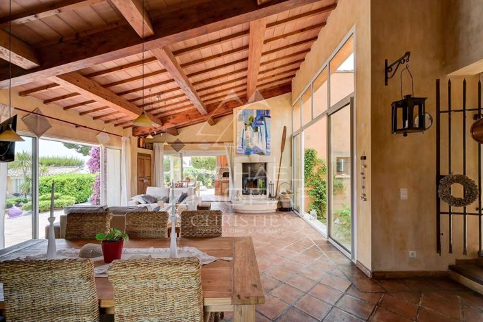 Image No.18-4 Bed House for sale