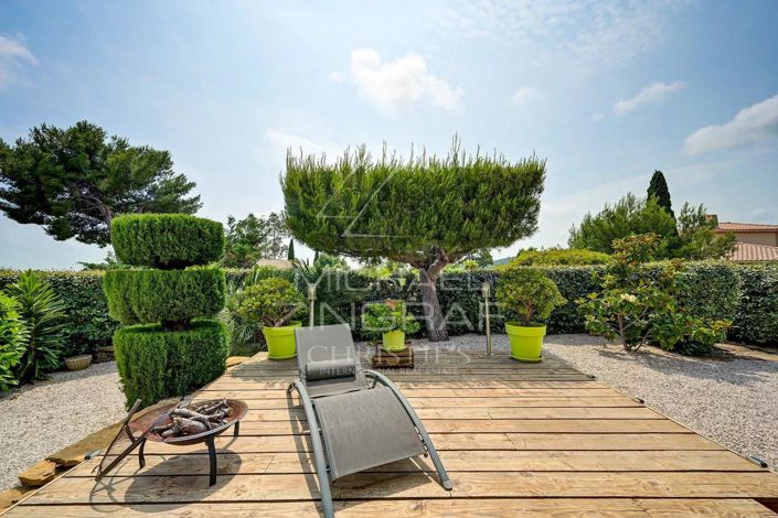 Image No.20-4 Bed House for sale