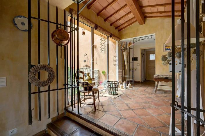 Image No.6-4 Bed House for sale