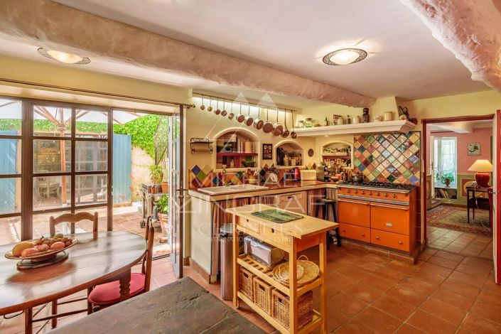 Image No.4-7 Bed House for sale