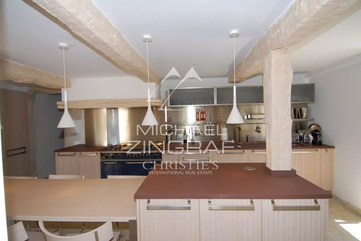 Image No.19-5 Bed House for sale