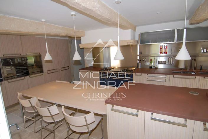 Image No.20-5 Bed House for sale