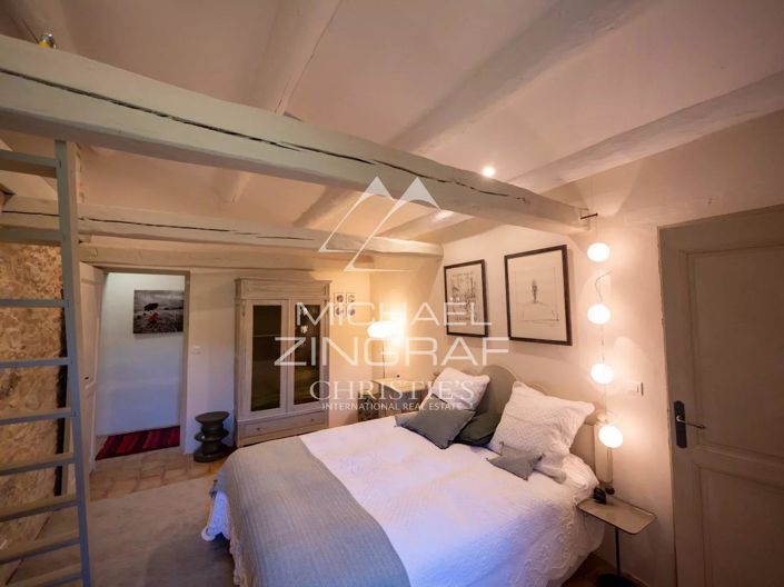 Image No.23-5 Bed House for sale