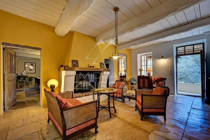 Image No.9-5 Bed House for sale