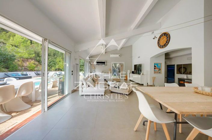 Image No.3-4 Bed House for sale