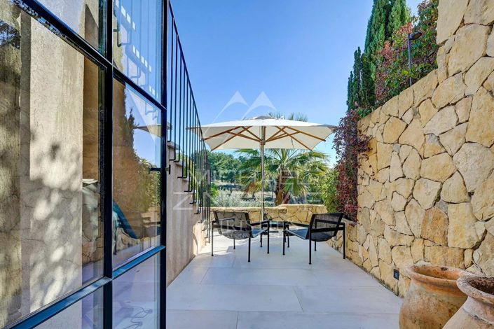 Image No.12-4 Bed House for sale