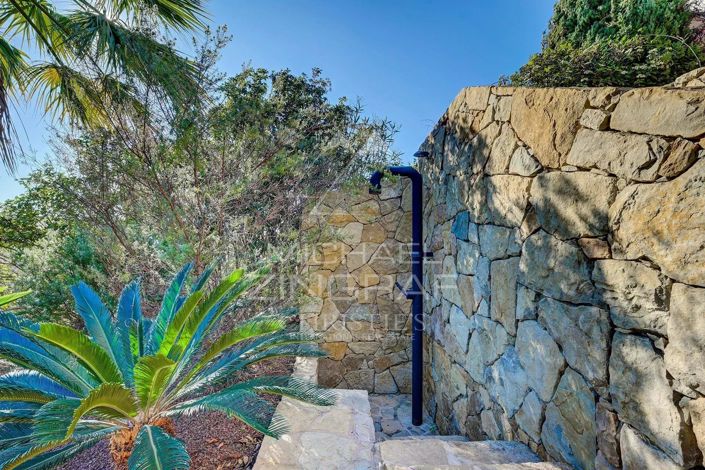 Image No.15-4 Bed House for sale