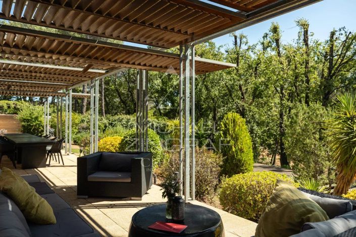 Image No.12-6 Bed House for sale