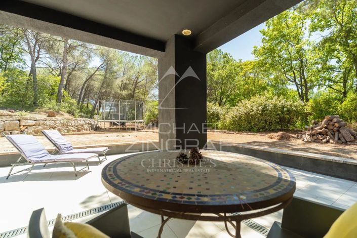 Image No.16-6 Bed House for sale