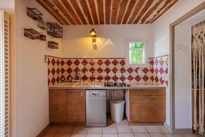 Image No.11-4 Bed House for sale