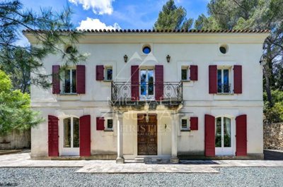 1 - Saint-Marc-Jaumegarde, House