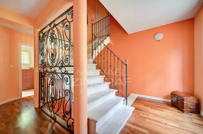 Image No.9-4 Bed House for sale