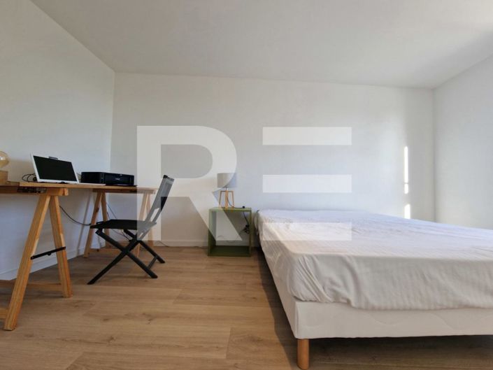 Image No.10-4 Bed House for sale