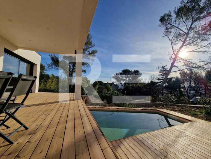 Image No.12-4 Bed House for sale